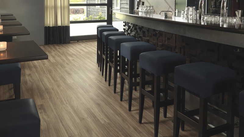Линолеум SureStep Wood (ШурСтеп Вуд)  Forbo
